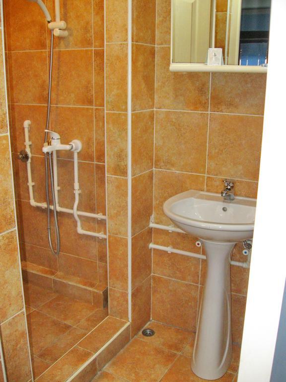 Amfora Rooms Caribrod Dimitrovgrad Exterior photo